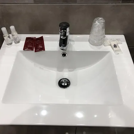 Montreal בית הארחה